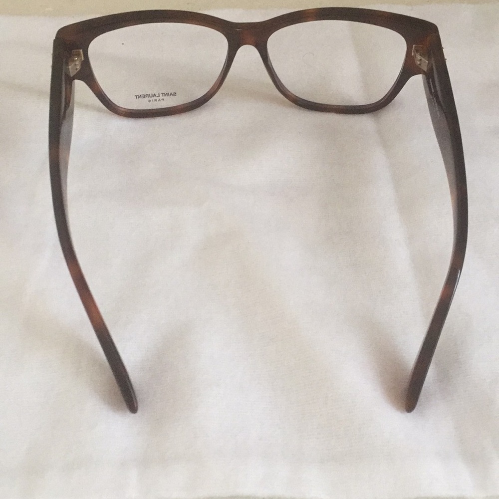 YSL sunglasses 🔥🔥 - Picture 4 of 6
